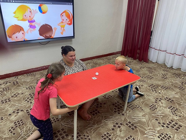 "Мой весёлый звонкий мяч"