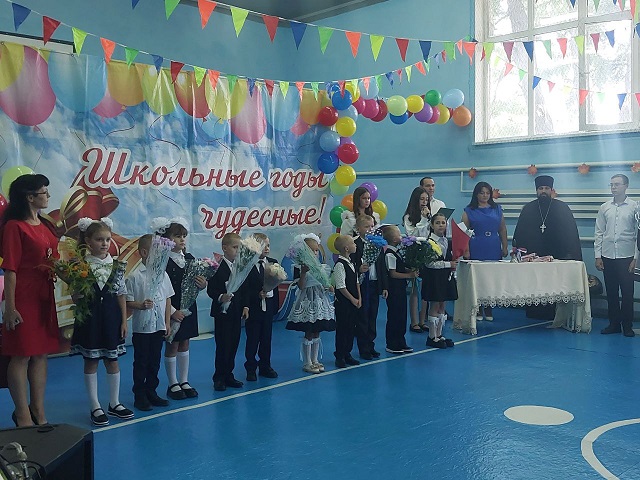 Коллектив Большекирсановского СДК принял участие в организации и проведении торжественной линейки, посвящённой Дню знаний!